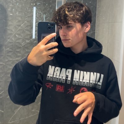 grim_sleeperr's profile picture. :3