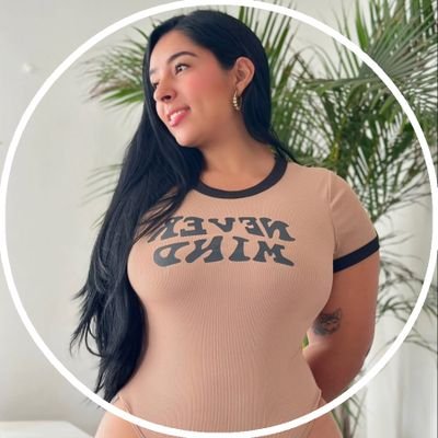 https://t.co/HPCSaFEqwW | Tu colombiana favorita.