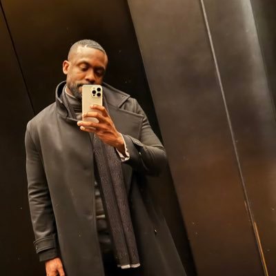 PGY-5 Emergency Medicine Attending. 👨🏿⚕️👨🏿⚕️👨🏿⚕️ #Blackmeninmedicine My views/likes are my own.