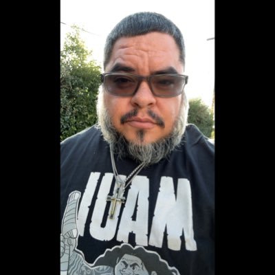 33. Fitness Coach. Bay Area Native. Dog Dad. NinersNGiants. RawUncutNUnfiltered. Follow at your own risk.. BE KIND. #HWDCA🤘🏽#BLM Rip baby❤️🕊LLC4521