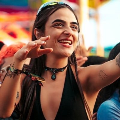 cristinagihh's profile picture. comfortably numb