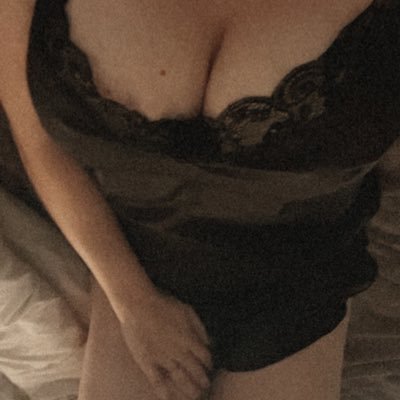 32 | mom🤰🏼| married @DaddyChief85 💍| Horny 25/8 | ur fav Canadian farmer & throat goat 🌶️ @MilkyMamaChief https://t.co/5ThSFz5SG8 https://t.co/QH7u79Rwgl