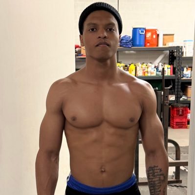 @Quezwalker3