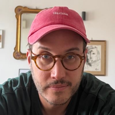UX/UI Designer - Webflow - Figma - Framer - Product š¶ļø I help founders bring their vision to life online. Ex-Director of Design turned studio lead.