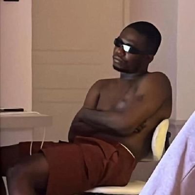 EAZI_TRADE's profile picture. 