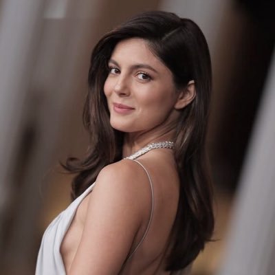 r33dsu3's profile picture. my comfort zone is rewatching the same 5 movies