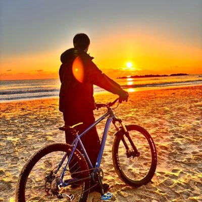 20y ♂ 釣りとかチャリとかゲーム(valo、apex、雀魂、原神など) instagram https://t.co/2oi4wlALdj Twitch https://t.co/ptTy2DZ5yf