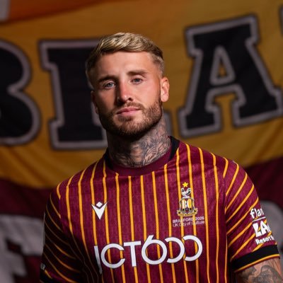 Professional Footballer at @officialbantams John 3:16 ✝️