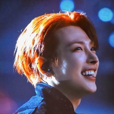 selfeffimacy's profile picture. sobbing artiny