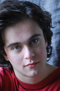HFA Teen. Into acting and filmmaking...
Fears butterflies (doh!)
http://t.co/yovMCWXd8L