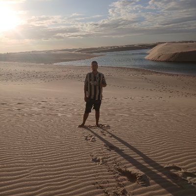 Direi do SENHOR: Ele é o meu Deus, o meu refúgio, a minha fortaleza, e nele confiarei.