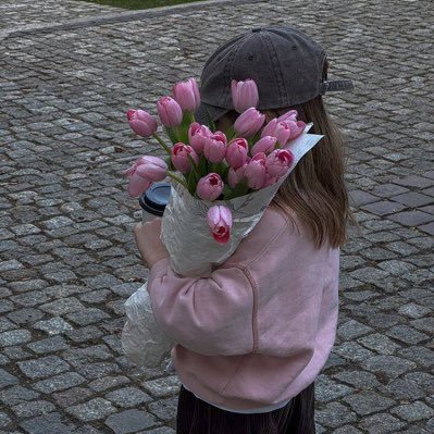 MaryamMaryom12m's profile picture. 