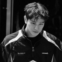 𝘳𝘺𝘻𝘺 (@kmnotsane_) 's Twitter Profile