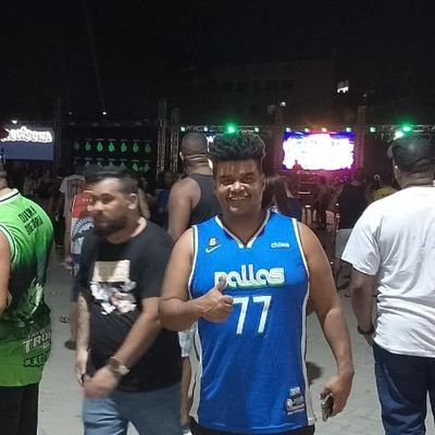 ygor102483267's profile picture. 