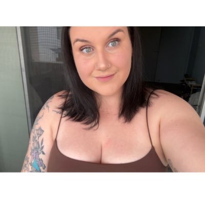 Just a 26 year old West Australian chick who is obsessed with tattoos and Pokémon Go✨ team Mystic, level 49, trainer code: 3770 5767 2168