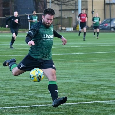 @villagemancfc First Team Goalkeeper, Juventus supporter, lover of football, travelling and food! American 🇺🇸 living in the UK 🇬🇧.