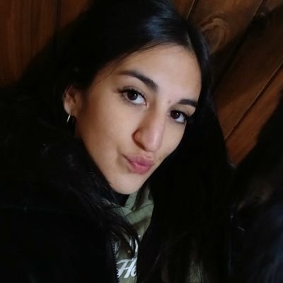 vicccky18's profile picture. 