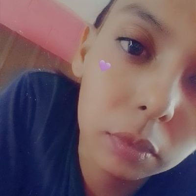 esmeral70680933's profile picture. 