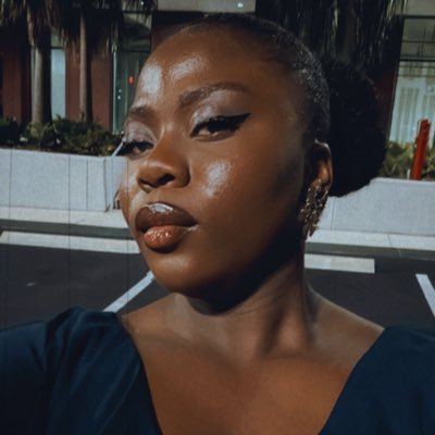 Feminist. Non-Conformist. Living 💚. Views and comments are mine only