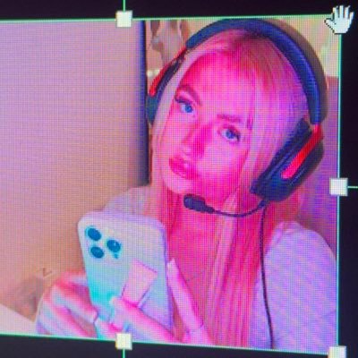 lottieR6x's profile picture. i am the production team . casual streamer . 22