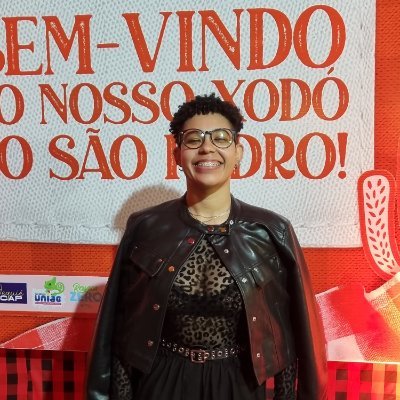 devo ter alguns distúrbios mas sou muito gente boa 👍🏽
24/7 sofrendo pela Ferrari, cruzeiro, mundinho financeiro e tech