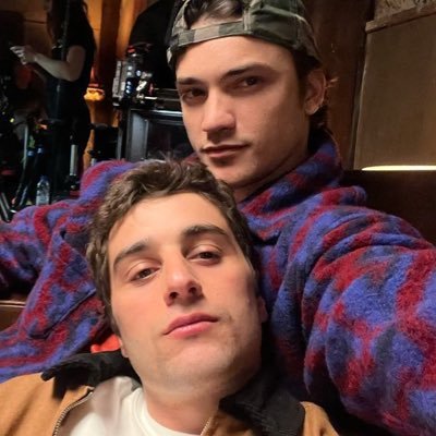 uliseswiftie's profile picture. 26| #roquesebas | 911 acc @gayeddiess