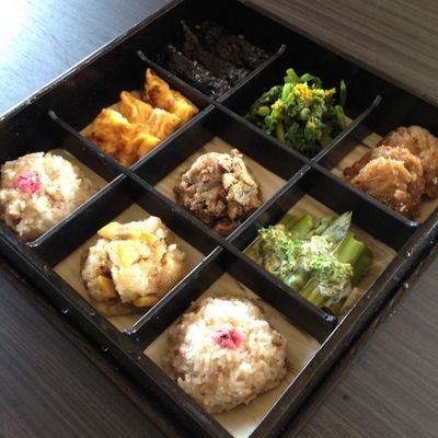 料理男子BAP。食べ物の事ばっかつぶやいています。よしながふみ「昨日何食べた?」の登場人物にかなり近いライフスタイルをしてます。
#光復香港 #台湾独立 #解救維吾爾 #勿忘六四 #不要文革要改革 #罢免独裁国贼习近平