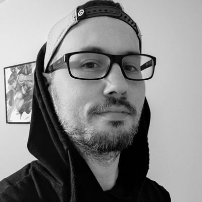 French Canadian | Gamer | Variety Streamer on @Twitch | Just a chill person trying to entertain.