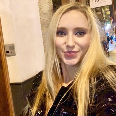 UsaEdith's profile picture. Live in a beautiful place, feel everything with your heart, be sincere and politically aware #MAGA🚫No Crypto🚫No Porn🚫No Sales