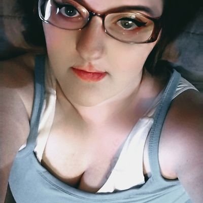 I don't have a filter. 34 yr old married mom. #NSFW. I'm opinionated. I respect other views mostly. I don't respond to DMs. I love NFL & WWE. ☮️✌️
