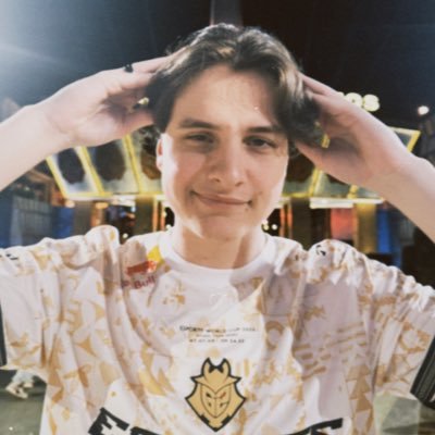 a lot of @g2valorant n @777eeiu ’s things / number one should be trent cairns🏆 ! #G2WIN #G2ARMY