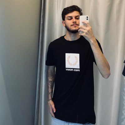 “Jesus Cristo está aqui, no meu braço , para me dar força” @santosfc