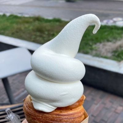 MSmFLRRXcq8SDuM's profile picture. 