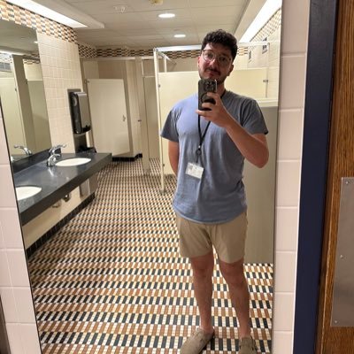 Aspiring Physician • Wanderer • Musical Theater Lover • He/ Him/ His • 🏳️🌈