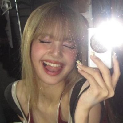 jiisoocafe's profile picture. jisoo as tifa lockhart agenda  𝜗𝜚 new blink !