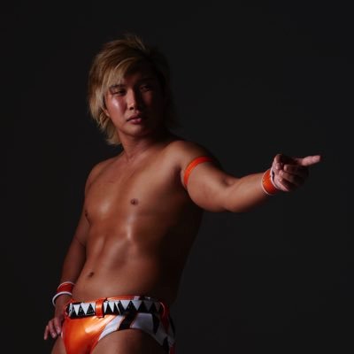 DRAGONGATE株式会社の望月ジュニアです。#プロレス #DRAGONGATE #サトウ塗装 #AVANTI #LaFesta #スニーカー 27cm #ジョジョ #チャッキー #ゲンガー #supreme #スターウォーズ