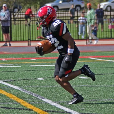 Isaacsaunders_3's profile picture. 