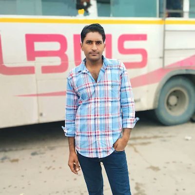 MeenaGeet49997's profile picture. 