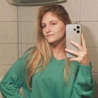 vvasikili's profile picture. 