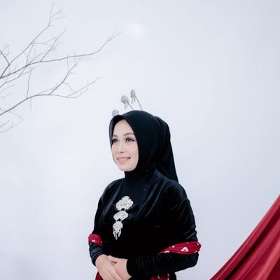 malaati__'s profile picture. 2025 sehat, bahagia, dan banyak uang!