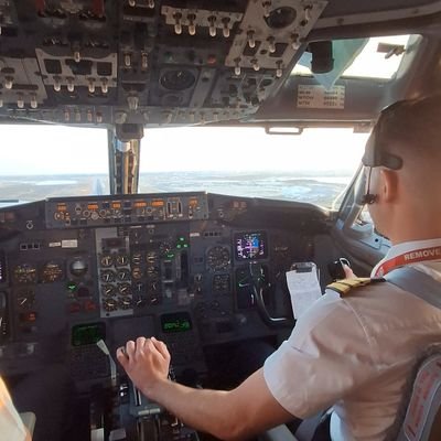 ArturPuerta's profile picture. Flying for food.