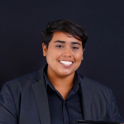 Estudante de B. em Direito e Lic. em Filosofia, 24 anos. Vice-Presidente da Associação Pernambucana de Jovens Juristas - APJJ. Membra da CEECL da OAB/PE.