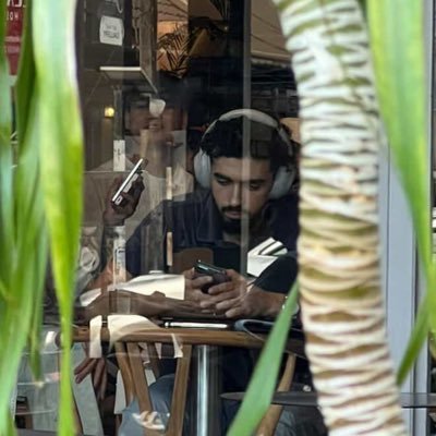 easilyda's profile picture. living, working, what's the difference.