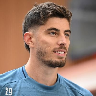 Fan Sportu (zwaszcza Lekkoatletyki i Skoków Narciarskich),rownież kibic Arsenal FC i PSV Eindhoven. Czasami człowiek z głową w popkulturze.