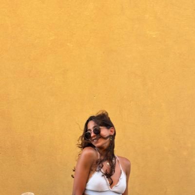 HabibaMhmdd_'s profile picture. A lifeless face that you'll soon forget.