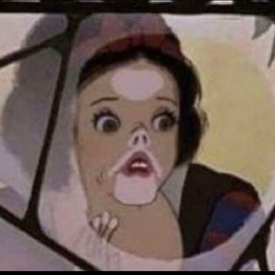 bananacued's profile picture. 20+ | emotionally damaged by fiction | spine breaker 📚