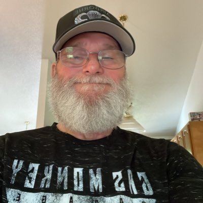 l’m 65, a veteran & widower l believe in God and love America.