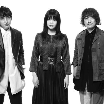 先天性のロービジョンです。企業でヘルスキーパーという従業員さんをマッサージする仕事をしています。 今よりも視力があった学生時代は、ピアノや乗馬をしていました。VoiceOver100%です。