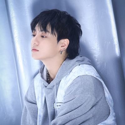 t_ife13's profile picture.