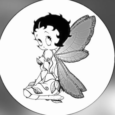 rrubisaphir's profile picture. just out here existin